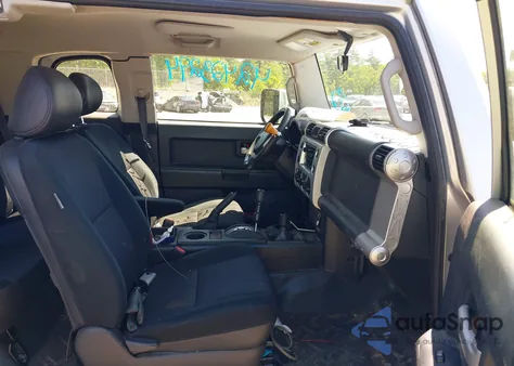 2008 Toyota Fj Cruiser from USA, damaged, VIN JTEBU11F98K053555